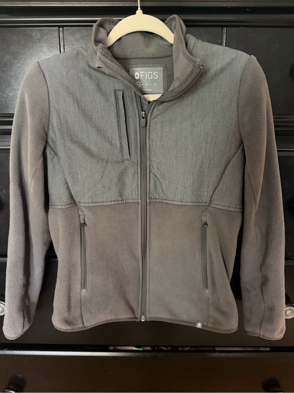 FIGS Women's Gray Full-Zip Fleece Jacket